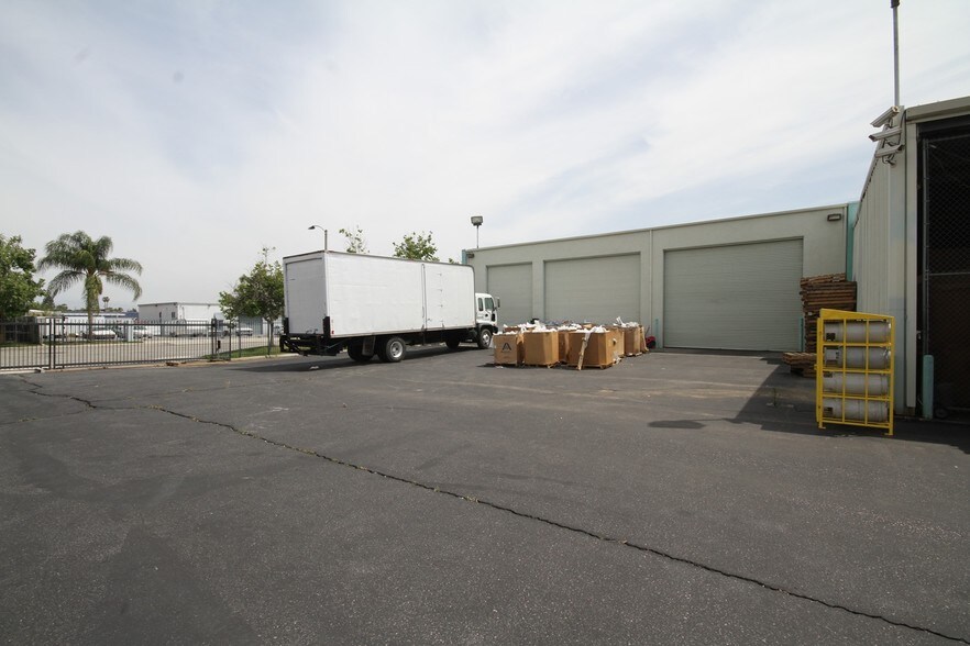 More Photos Of 444 Athol St, San Bernardino Warehouse For Sale