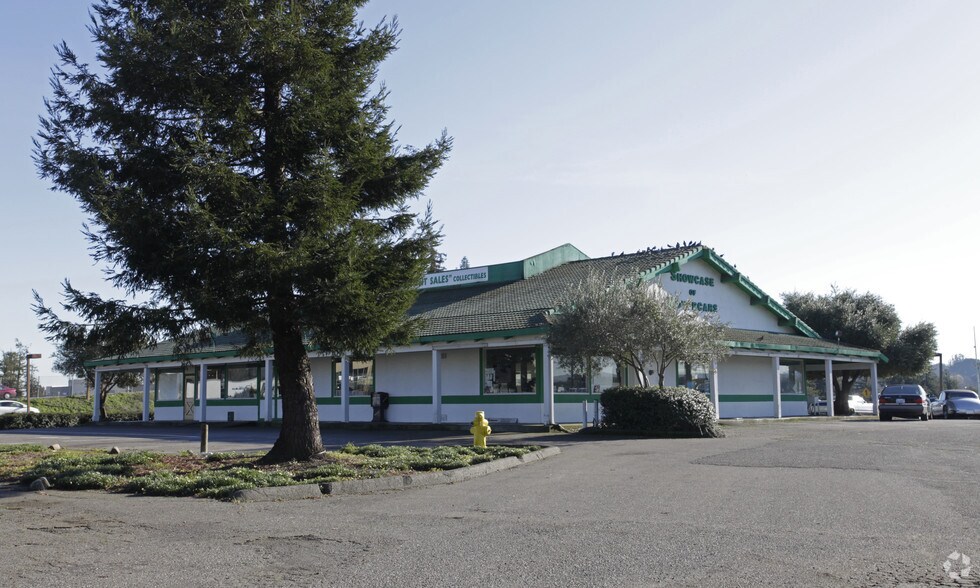 Primary Photo Of 5101 Montero Way, Petaluma Storefront For Lease