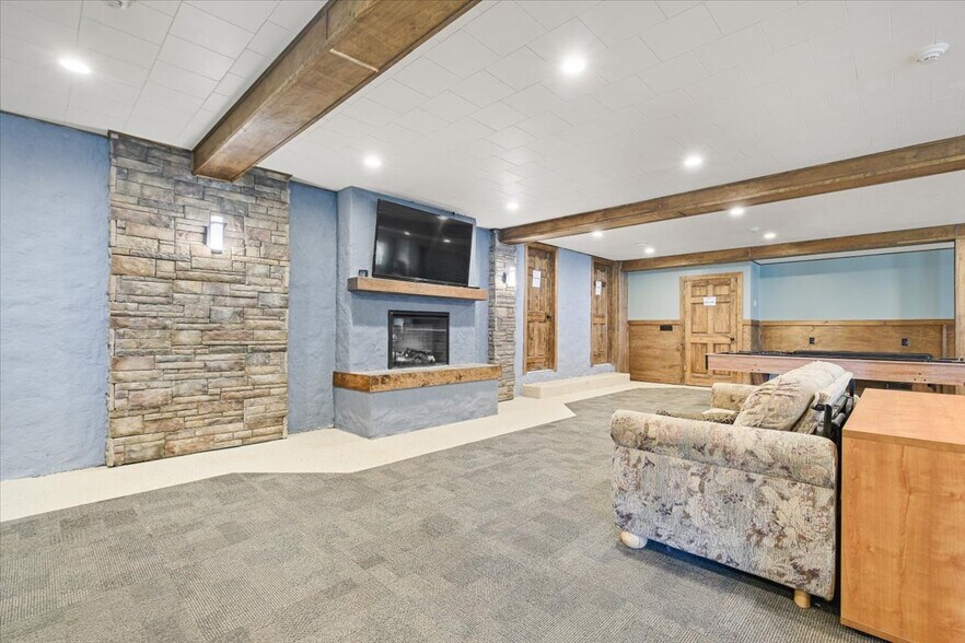 More Photos Of 64 White Dr, Milan Specialty For Sale