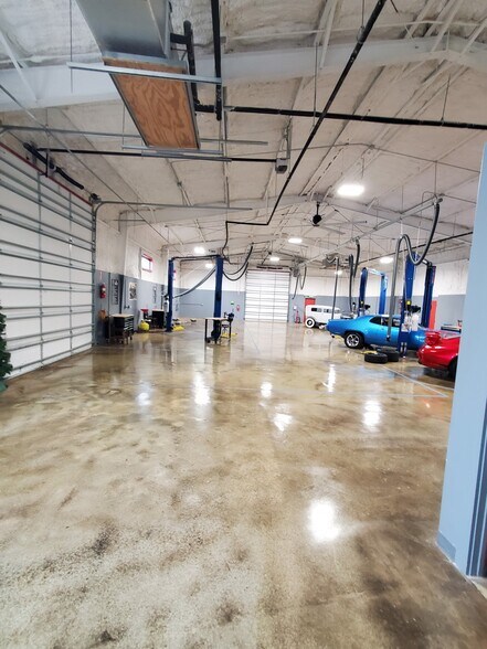More Photos Of 428 Anchor St, Corpus Christi Industrial For Lease