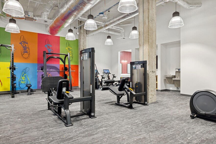 More Photos Of 324 S State St, Salt Lake City Office For Lease