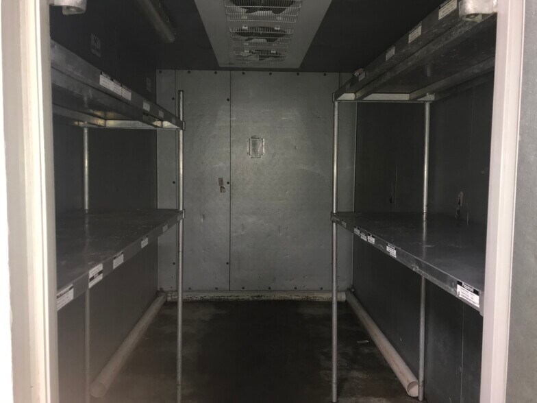 More Photos Of 613 Stoner Ave, Shreveport Restaurant For Lease