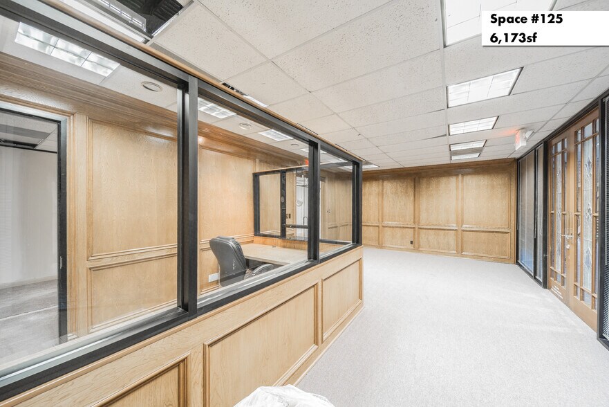 More Photos Of 1880 S Dairy Ashford Rd, Houston Office Residential For Lease