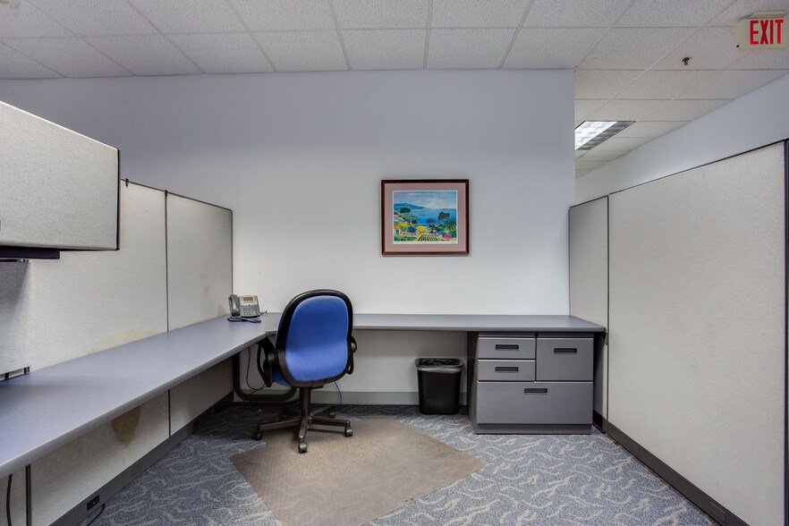 More Photos Of 44 Joseph Mills Dr, Fredericksburg Manufacturing For Lease