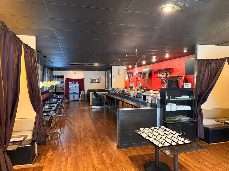 More Photos Of 260 S Center St, Casper Storefront Retail Office For Lease
