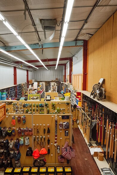 More Photos Of 50 N 2nd E, Soda Springs Convenience Store For Sale