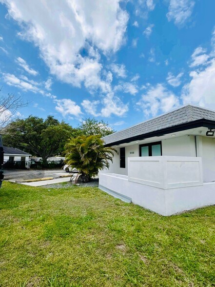 More Photos Of 18100 SW 97th Ave, Palmetto Bay Office For Lease