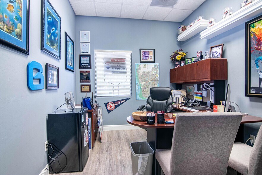More Photos Of 2326 Del Prado Blvd, Cape Coral Office For Lease