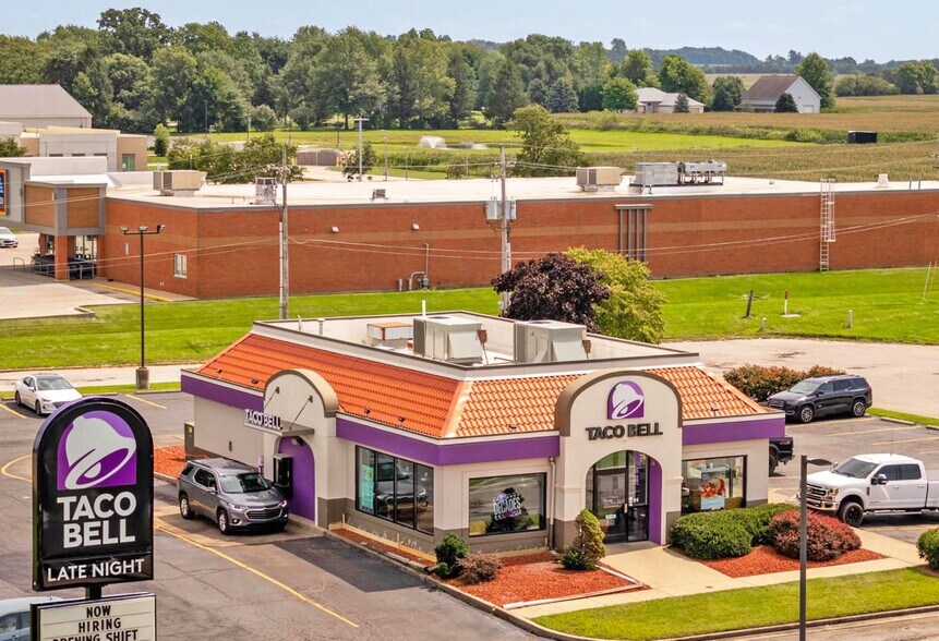 More Photos Of 2403 E Wabash St, Frankfort Fast Food For Sale