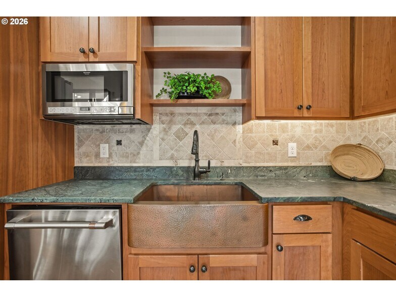 More Photos Of 49164 McKenzie Hwy, Vida Lodge Meeting Hall For Sale