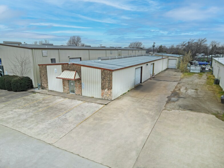 Primary Photo Of 5031 Boyd Blvd, Rowlett Warehouse For Sale