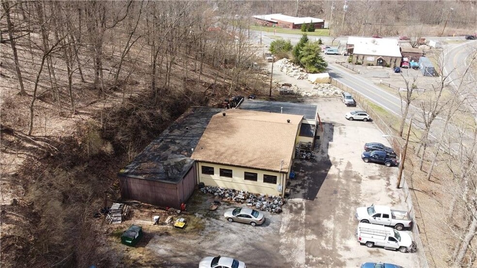 More Photos Of 445 Rochester Rd, Pittsburgh Auto Repair For Sale