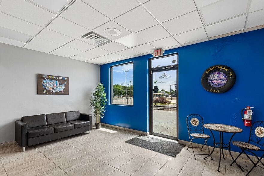 More Photos Of 4001 S Buckner Blvd, Dallas Service For Sale