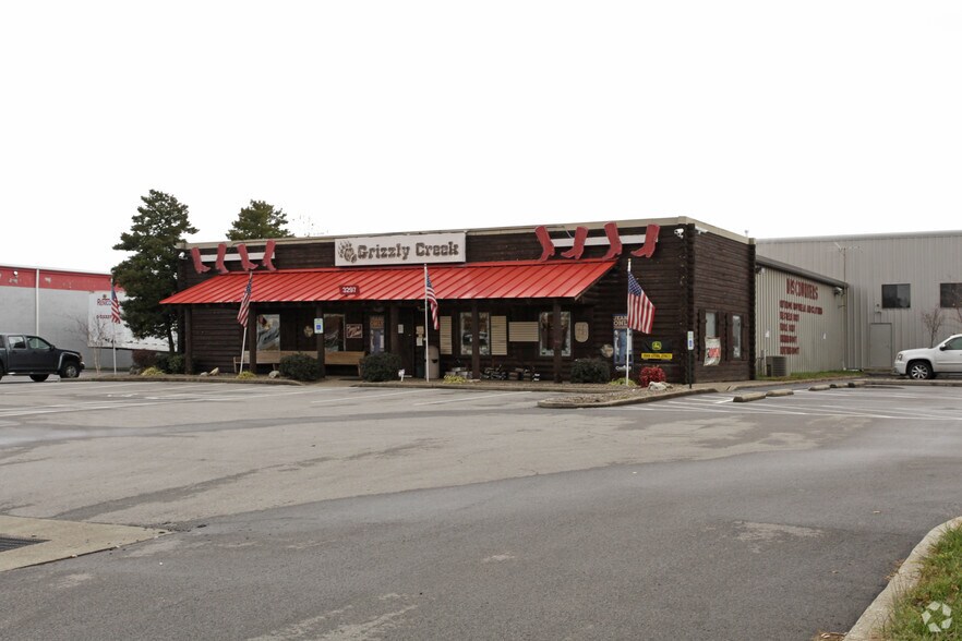 Primary Photo Of 3297 Fern Valley Rd, Louisville Freestanding For Lease