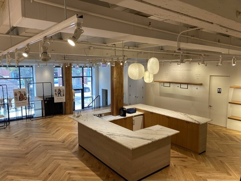 More Photos Of 230 W Huron St, Chicago Loft Creative Space For Lease