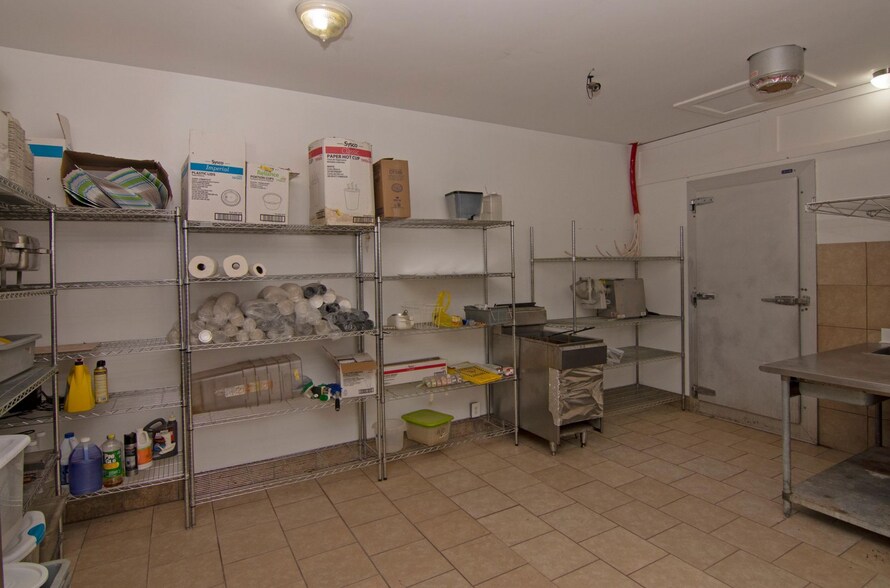 More Photos Of 846 Hinton Bypass Byp, Hinton Restaurant For Lease