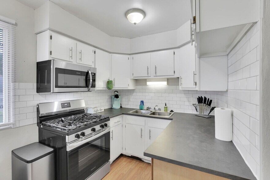 More Photos Of 27 W 8th Ave, Columbus Apartments For Sale