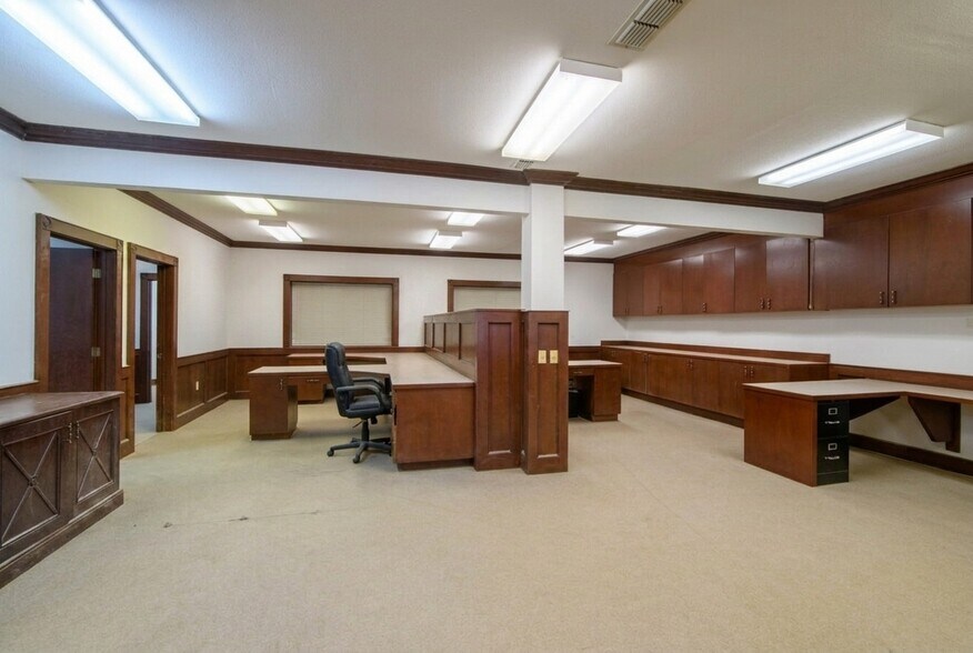 More Photos Of 440 Frankston St, Jacksonville Warehouse For Sale