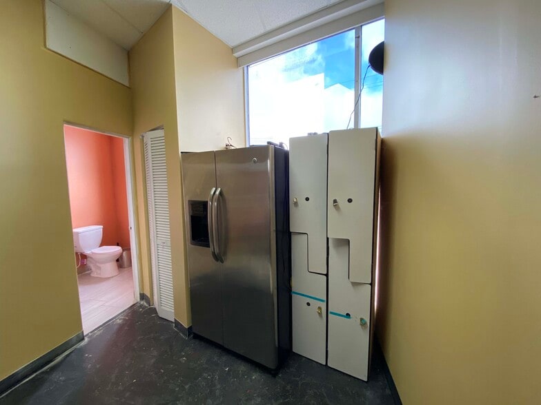 More Photos Of 24235-24311 Harper Ave, Saint Clair Shores Unknown For Lease