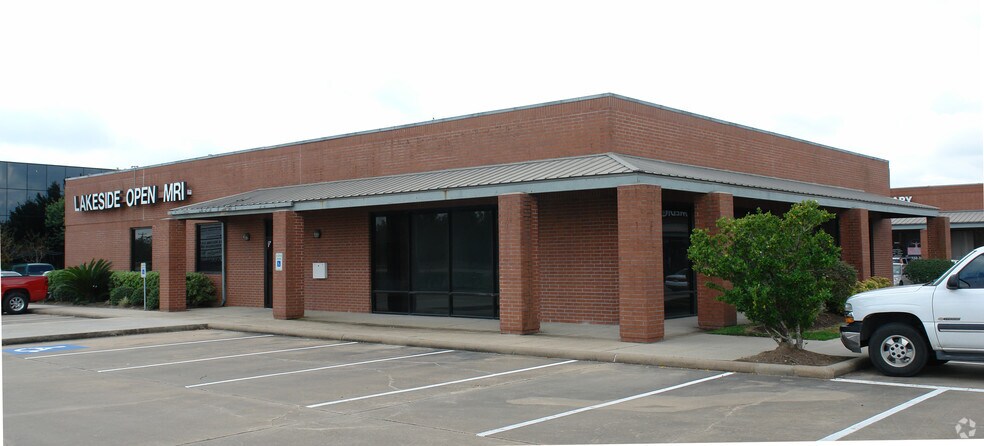 More Photos Of 17360 Old Galveston Rd, Webster Office For Lease