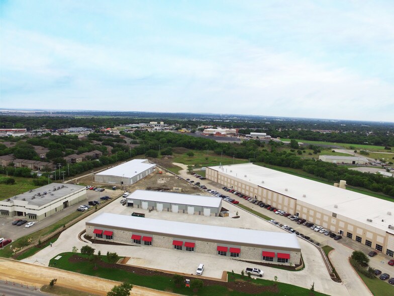 More Photos Of 1740 Universal City Blvd, Universal City Unknown For Lease