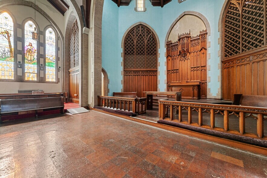 More Photos Of 318 E 74th St, Chicago Specialty For Sale