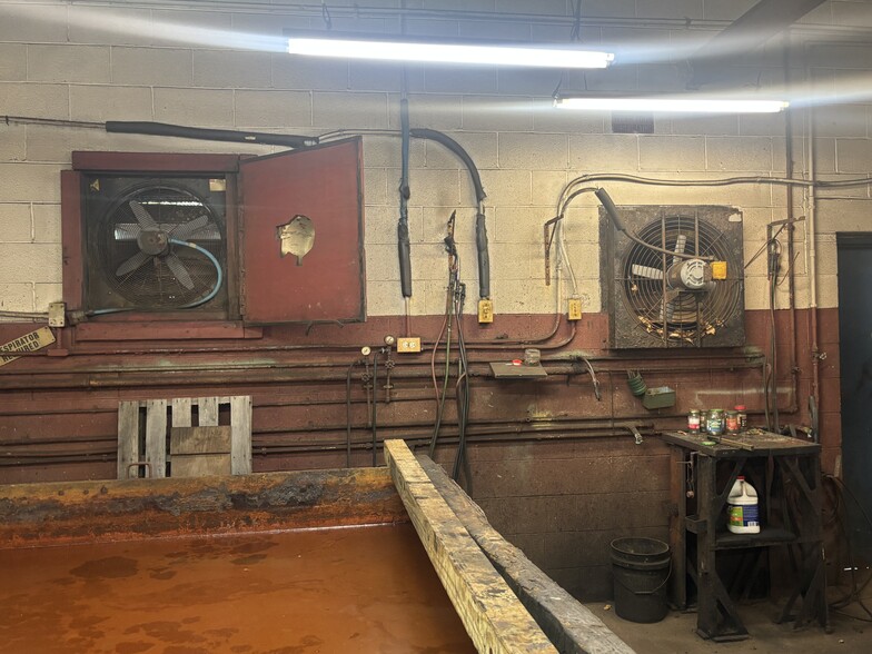 More Photos Of 325 E Railroad St, Pottsville Warehouse For Sale