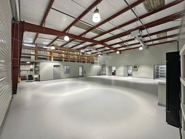 Primary Photo Of 343-345 W 9th St, Santa Rosa Warehouse For Sale