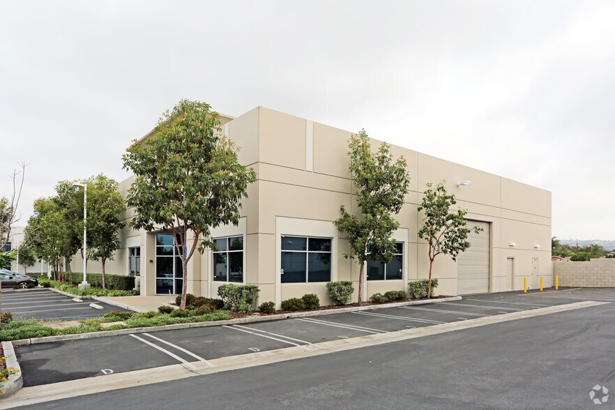 More Photos Of 511 S Harbor Blvd, La Habra Warehouse For Lease