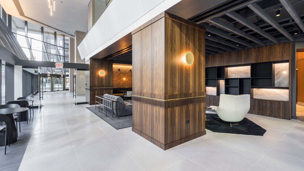 More Photos Of 200 S Wacker Dr, Chicago Office For Lease