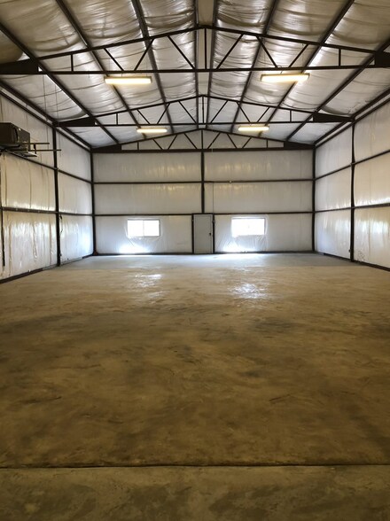More Photos Of 204 FM 696, Elgin Light Manufacturing For Sale