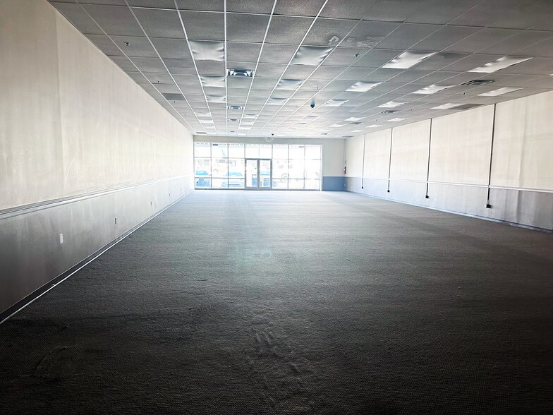 More Photos Of 3624 Kirkwood Hwy, Wilmington General Retail For Sale