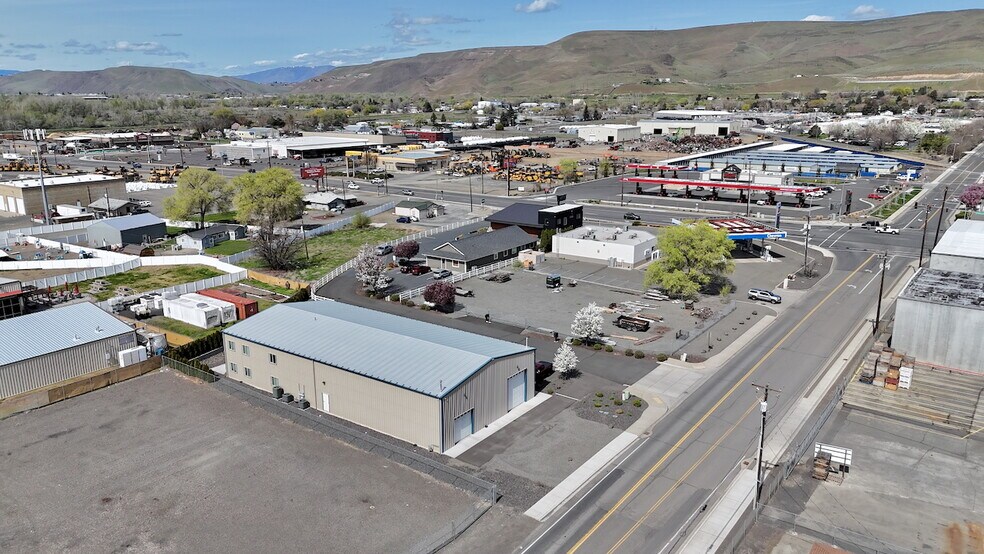 More Photos Of 150 Keys Rd, Yakima Warehouse For Lease