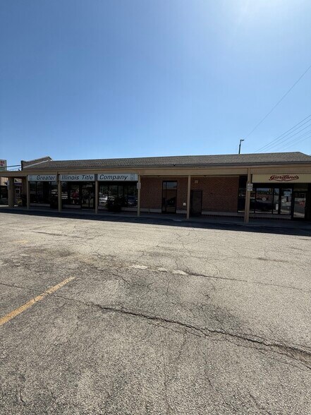 More Photos Of 2146 S Mannheim Rd, Westchester General Retail For Sale
