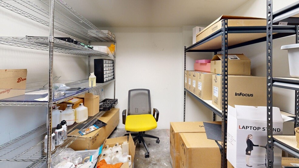 More Photos Of 550 Somerset Ter NE, Atlanta General Retail For Lease