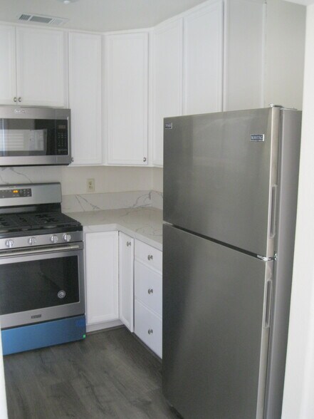 More Photos Of 10567 Ohio St, Loma Linda Multifamily For Sale