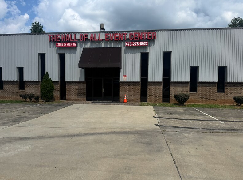 More Photos Of 9696 Tara Blvd, Jonesboro Flex For Sale