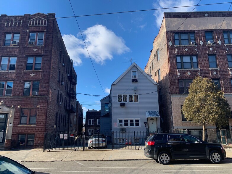 More Photos Of 79 Romaine Ave, Jersey City Land For Sale