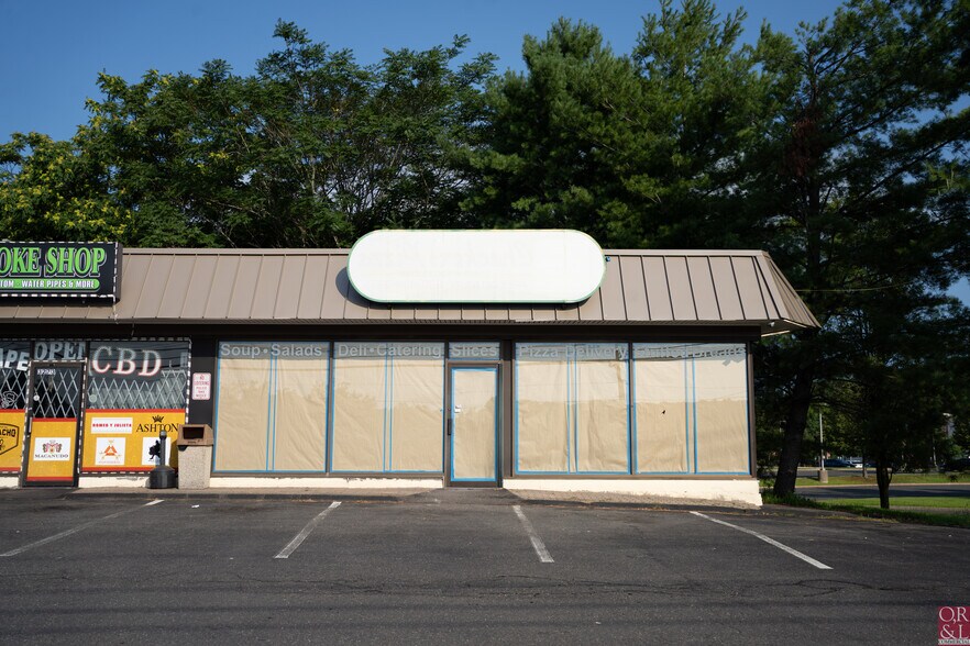 More Photos Of 3269-3281 Berlin Tpke, Newington Storefront Retail Office For Lease