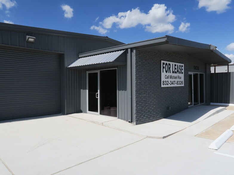 More Photos Of 5828 Star Ln, Houston Service For Lease