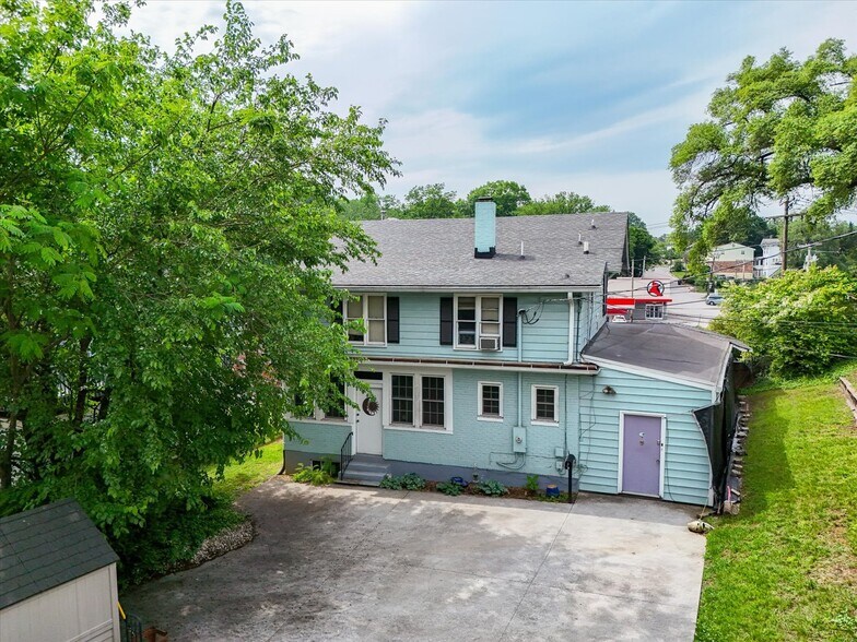 More Photos Of 1911 Memorial Ave SW, Roanoke Office Residential For Sale