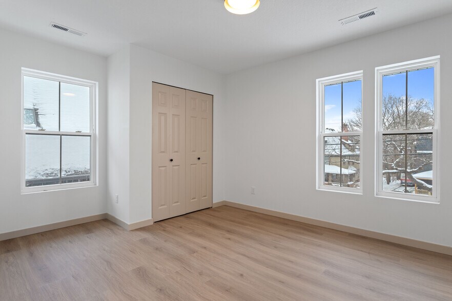 More Photos Of 814 6th St SE, Minneapolis Apartments For Sale