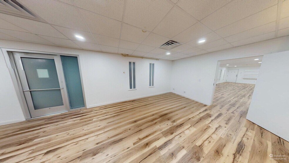 More Photos Of 400 W Cervantes St, Pensacola Flex For Lease