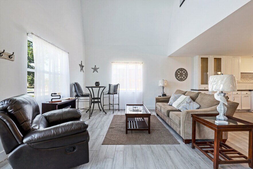 More Photos Of 778 100th Ave N, Naples Specialty For Sale