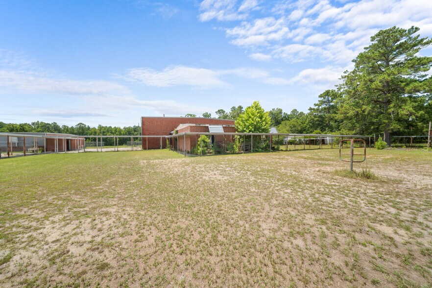 More Photos Of 220 Landrum Dr, Millen Schools For Sale