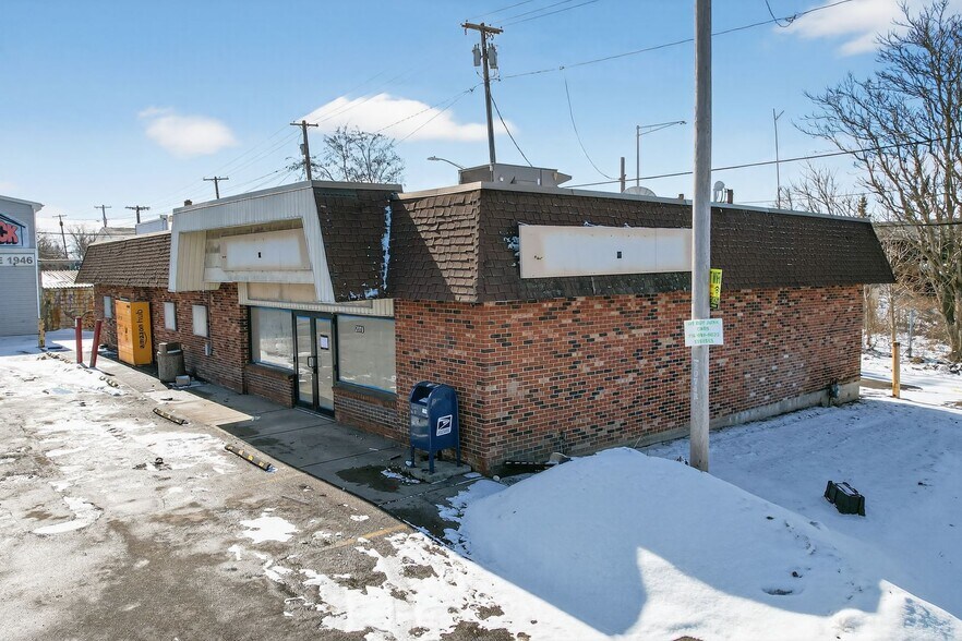More Photos Of 2078 Niagara St, Buffalo Convenience Store For Sale