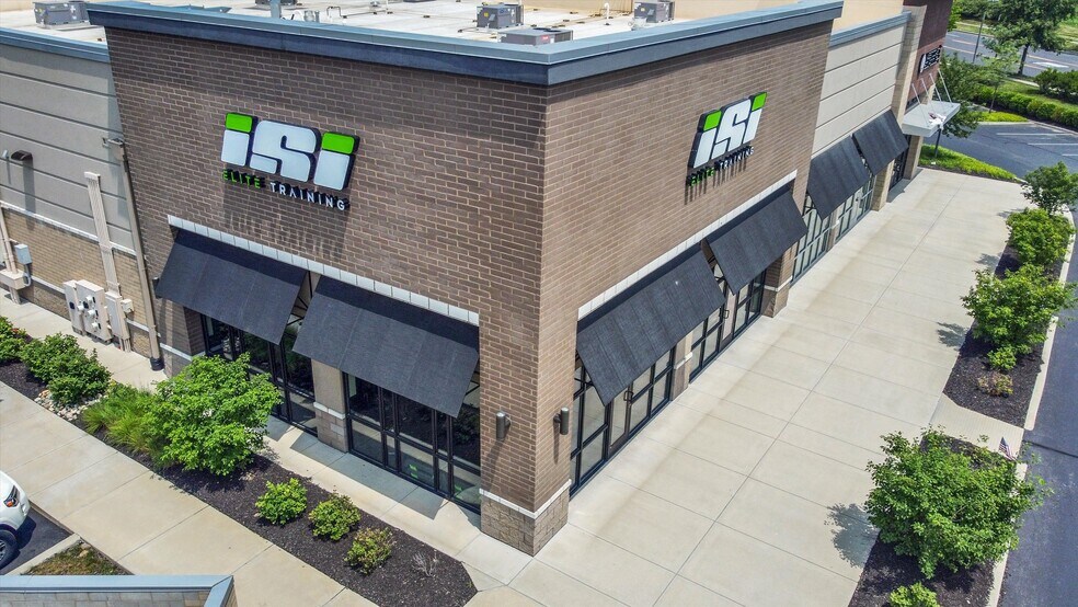 More Photos Of 14165 Cabela Pky, Noblesville Storefront For Lease