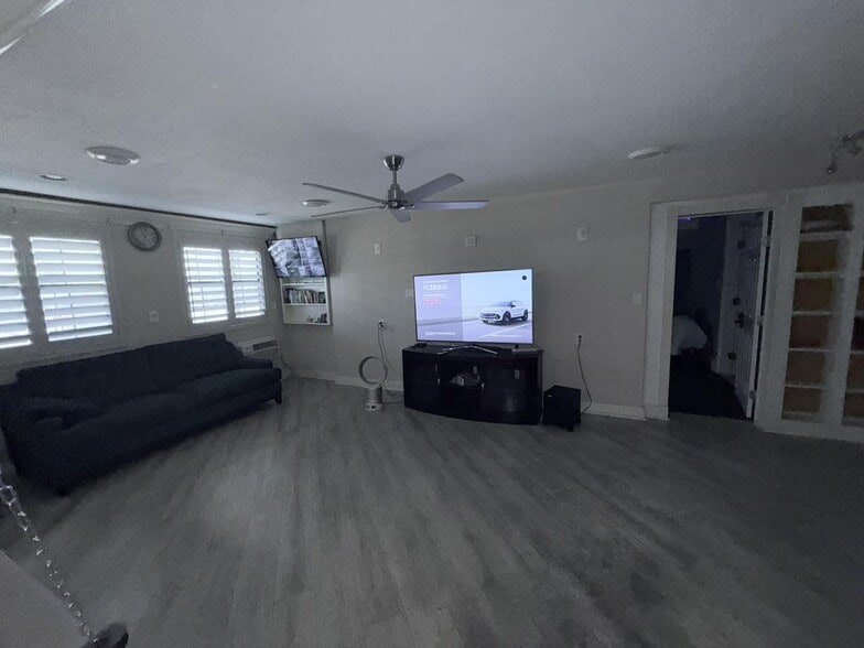 More Photos Of 1131 Austin Hwy, San Antonio Hotel For Sale