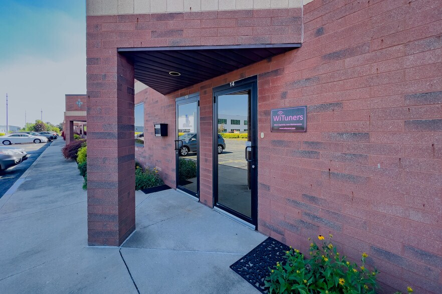 More Photos Of 30405 Solon Rd, Solon Light Manufacturing For Sale