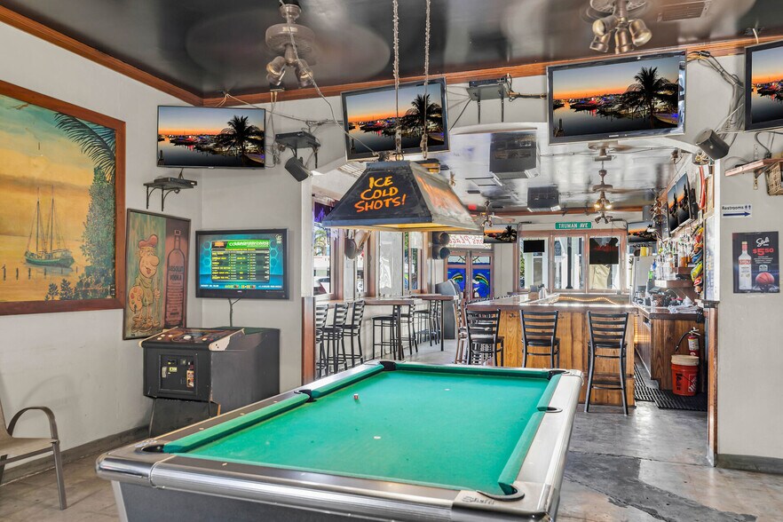 More Photos Of 1000-1006 Truman Ave, Key West Bar For Sale